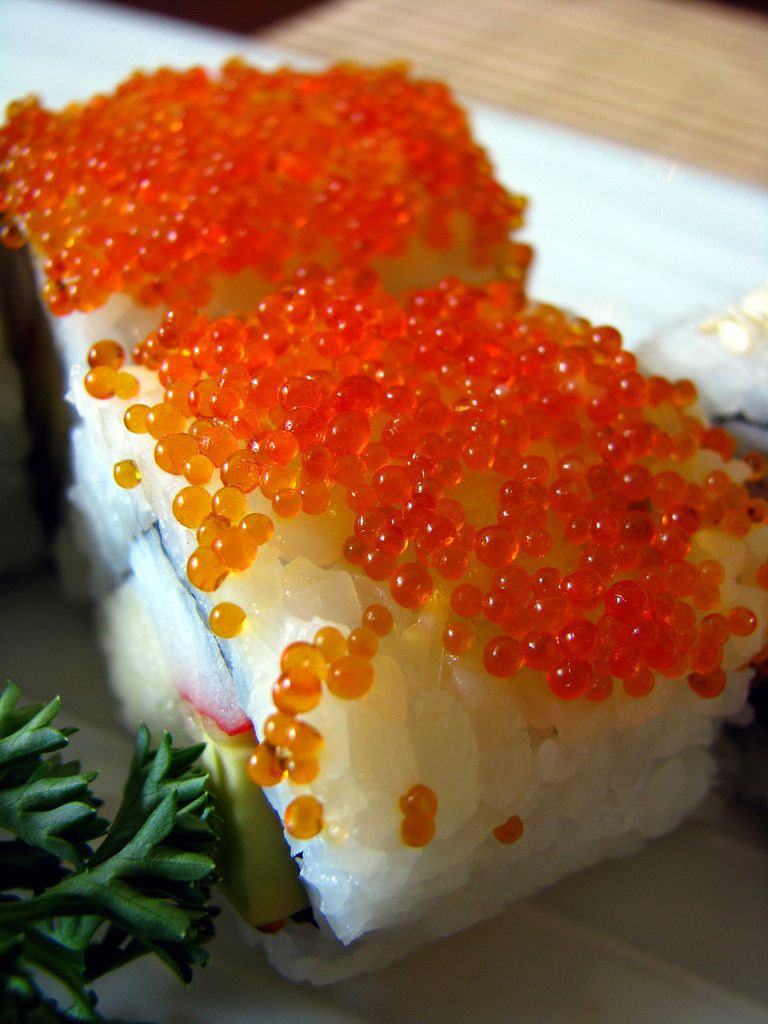 salmon roe sushi
